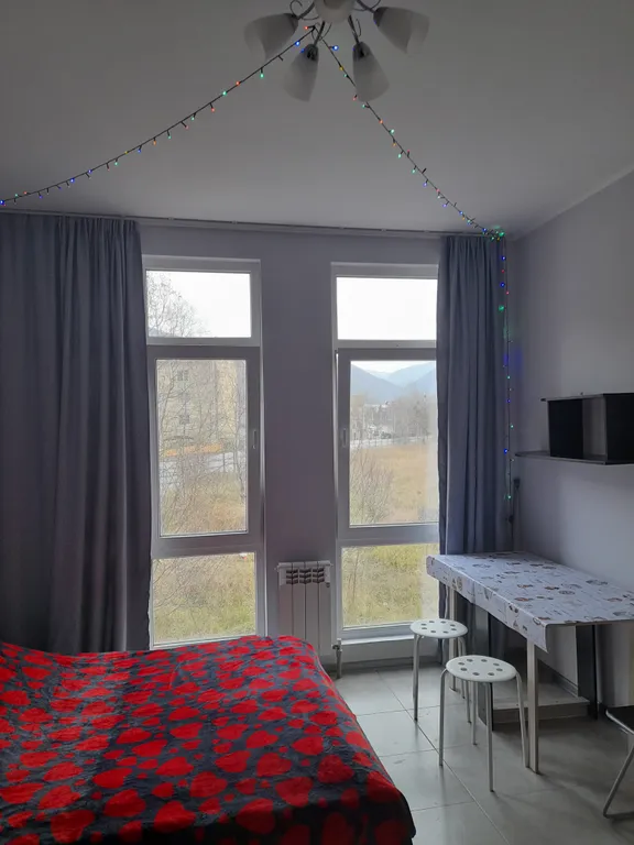 Студия с видом на горы