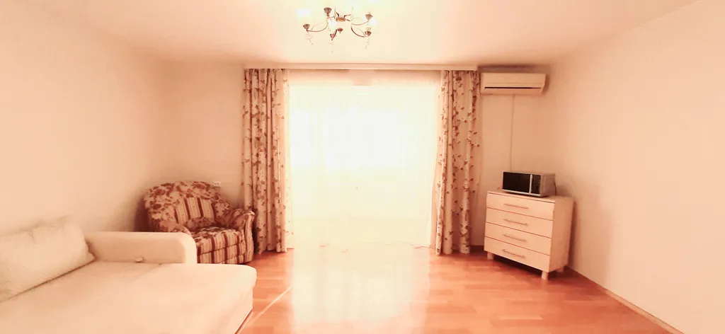 Уютная квартира с шикарным видом на море и парк с фонтанами