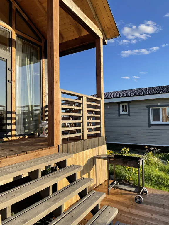 Уютный дом черный