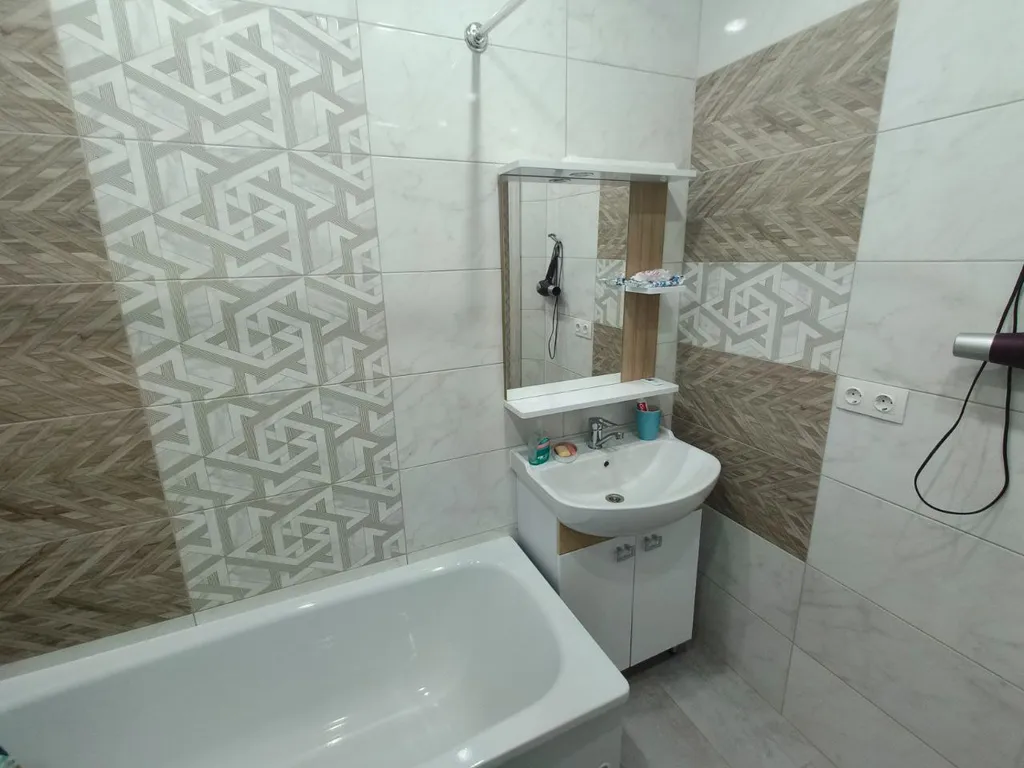 Квартира Студия возле Кристалла — Тюмень