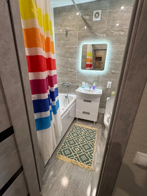 Уютная квартира с горячей водой круглый год и отоплением