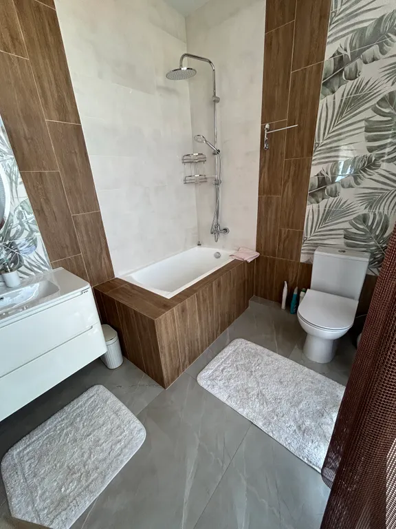 Уютный дом с шикарным видом на море и горы