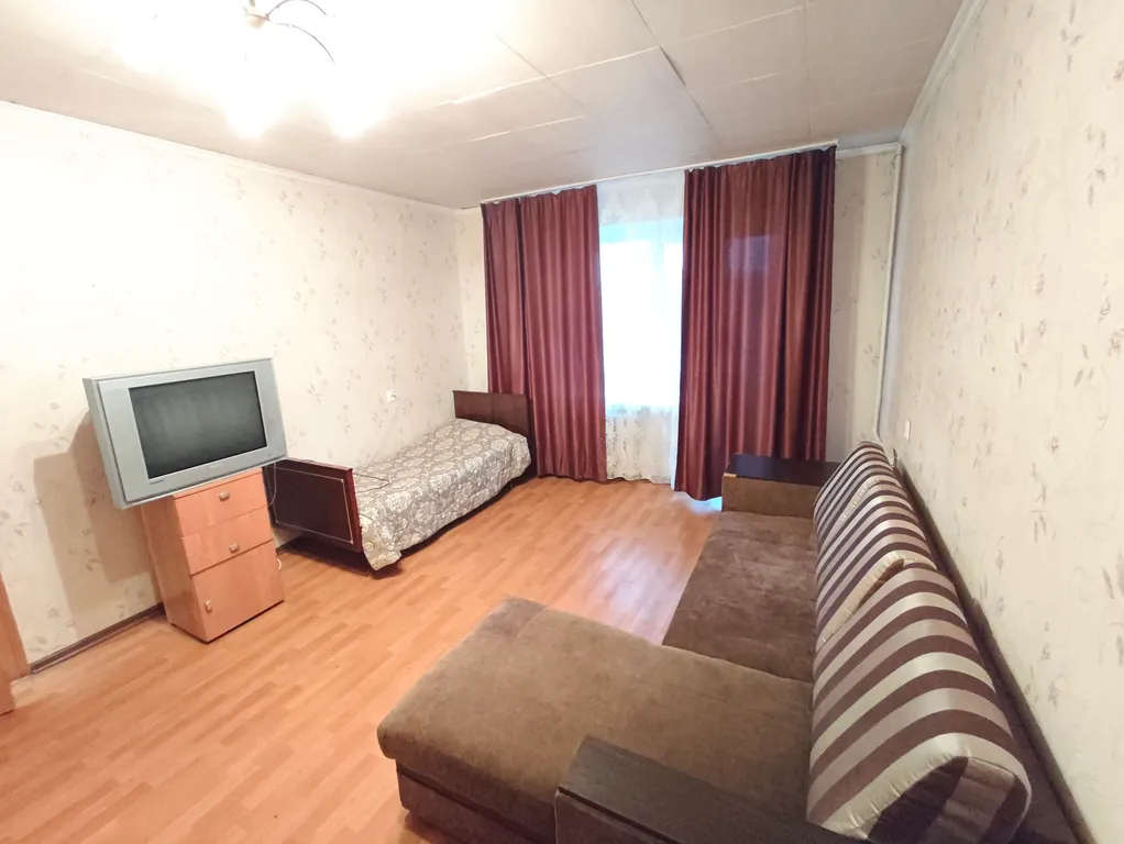 Трёхкомнатная квартира на Краснодонцев