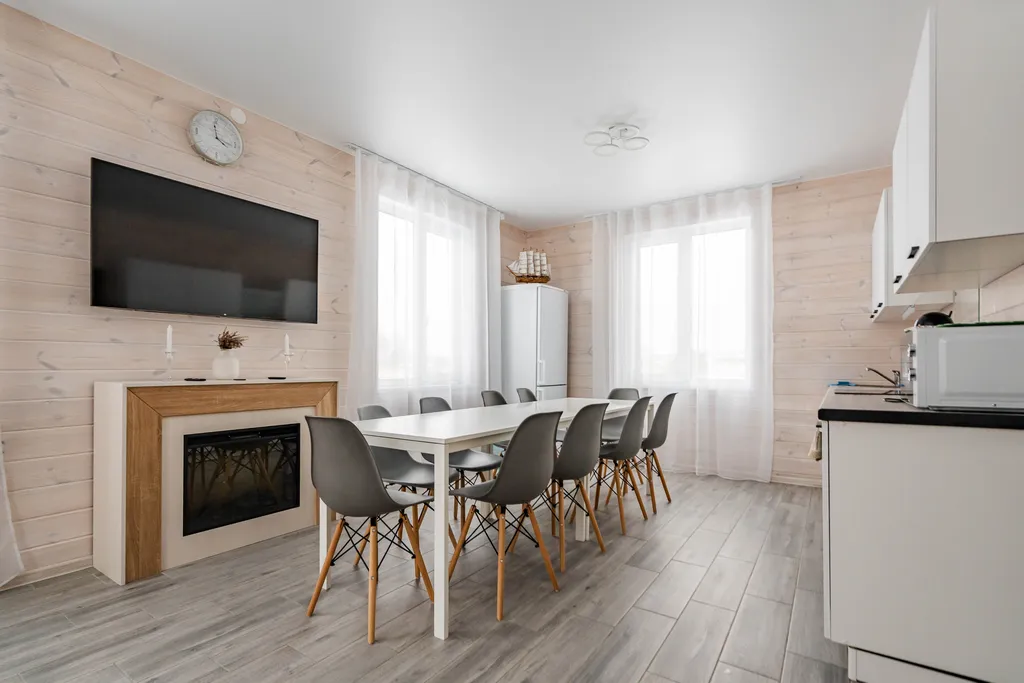 Коттедж Уютный просторный дом у лесного озера — Ларионово