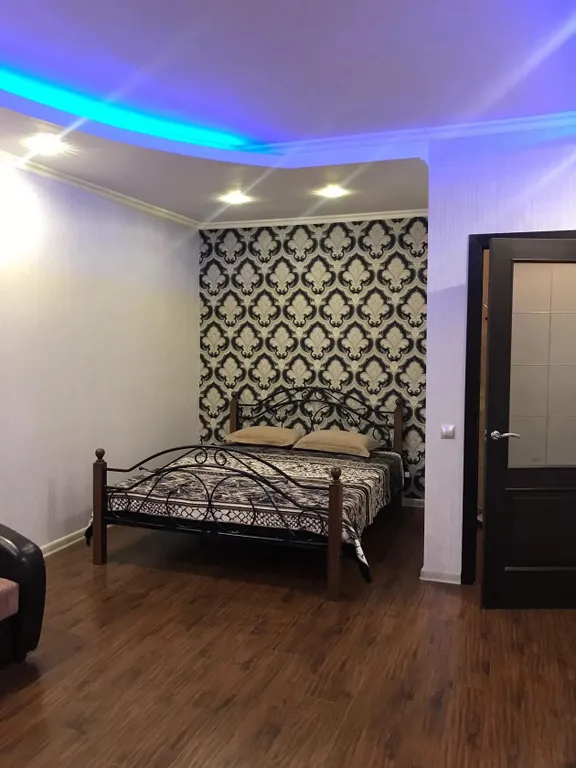 Уютная чистая квартира в удобном районе недалеко от центра города — аренда посуточно в Владикавказ