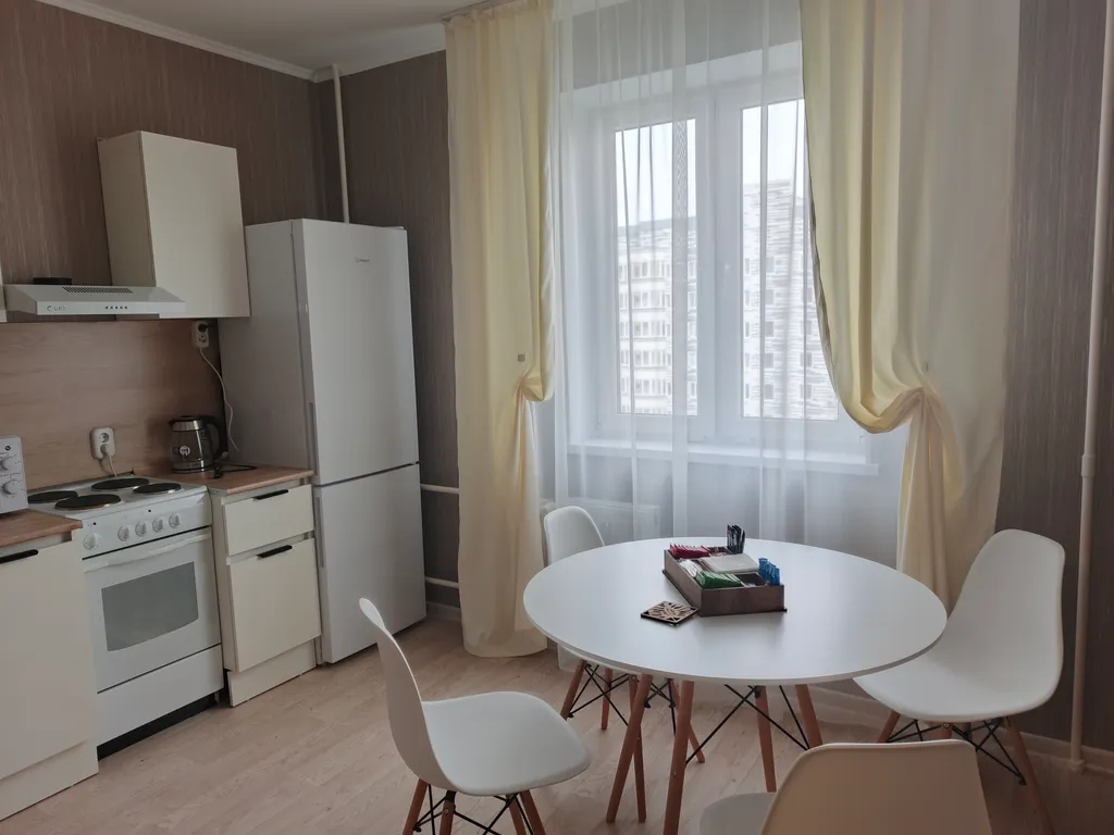1-к. квартира, 37 м², 16/17 эт — аренда посуточно в Курск