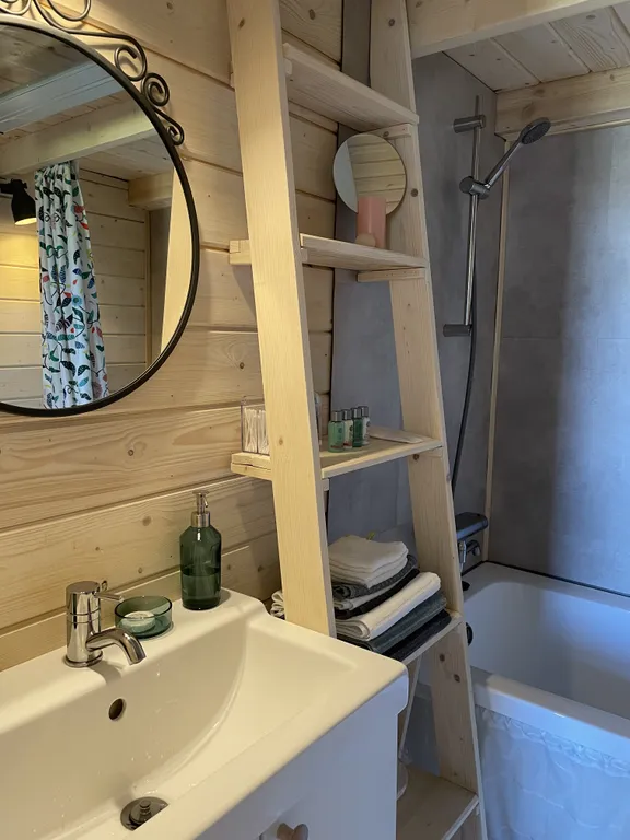 Уютный дом белый