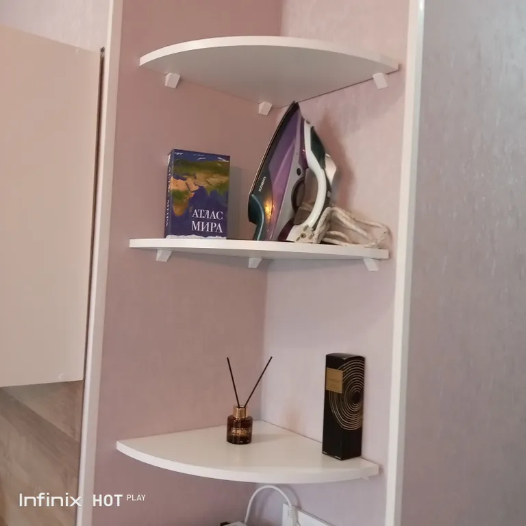 Студия с видом на горы и новороссийский порт