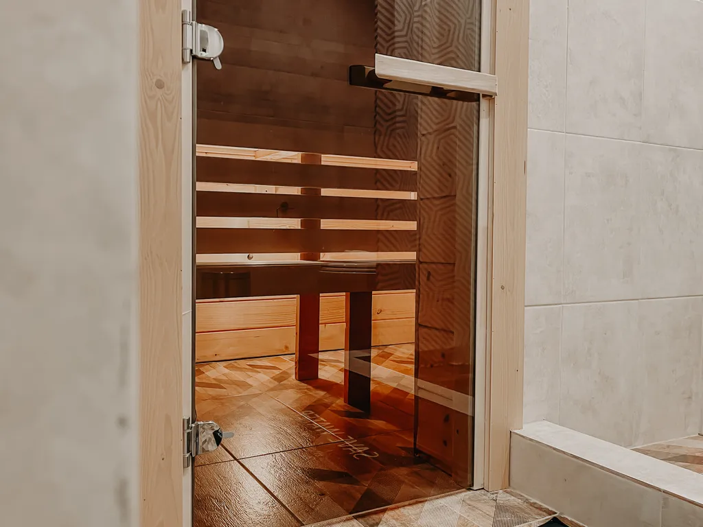 Коттедж Уютный коттедж на берегу Красного озера — Светлое