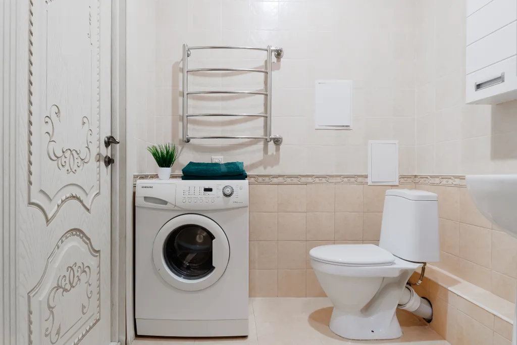 Большая квартира с раздельными комнатами и кухней