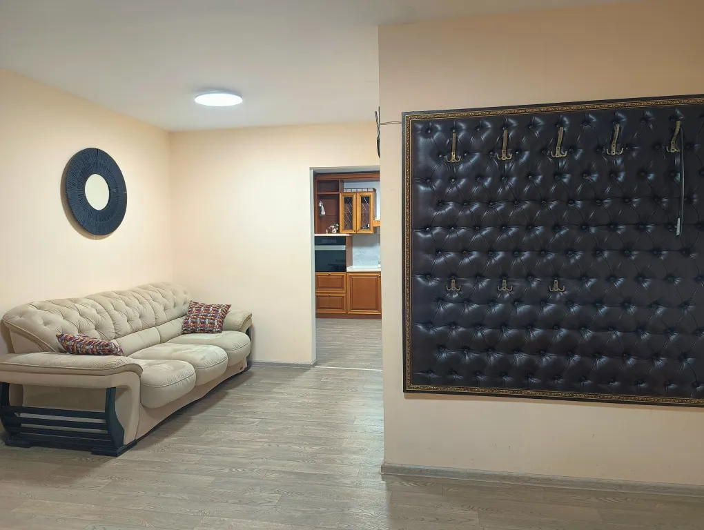 Большая квартира на 10 гостей рядом с автовокзалом