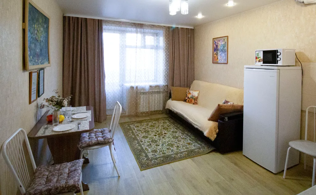 Евродвушка возле рынка