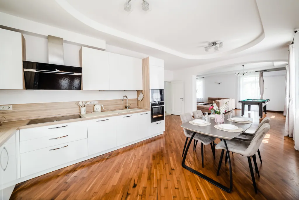 Коттедж Дом с бассейном и сауной — Горки-2