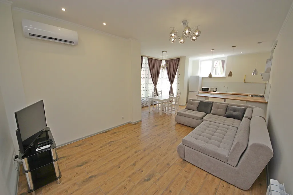 Квартира Премиум-апартаменты в центре у пляжа, с балконом. — Анапа