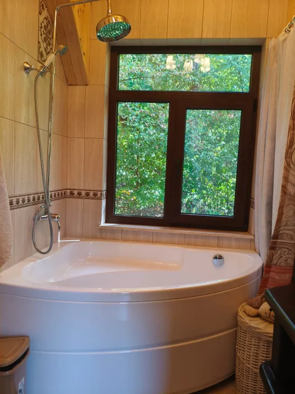 Двухэтажный дом Азазель в лесу