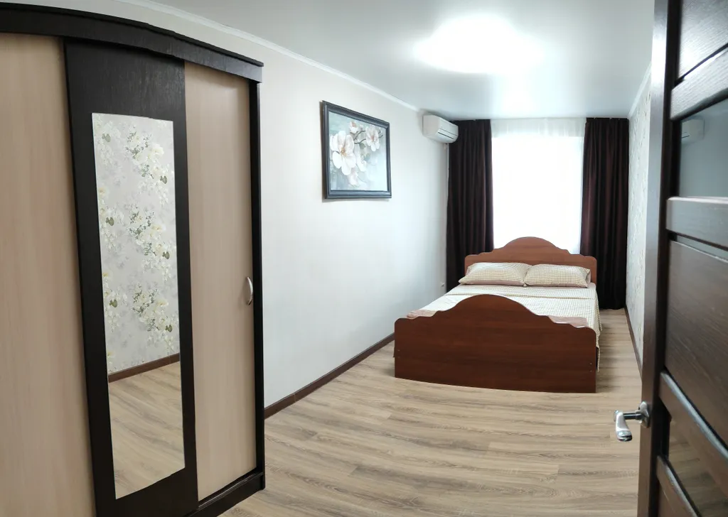 Квартира 3-комнатная Квартира — Ейск