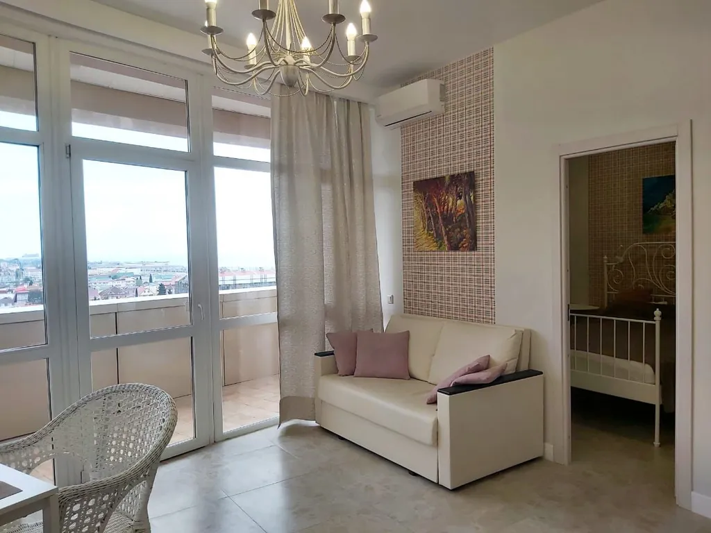 Просторная квартира с видом на море и горы