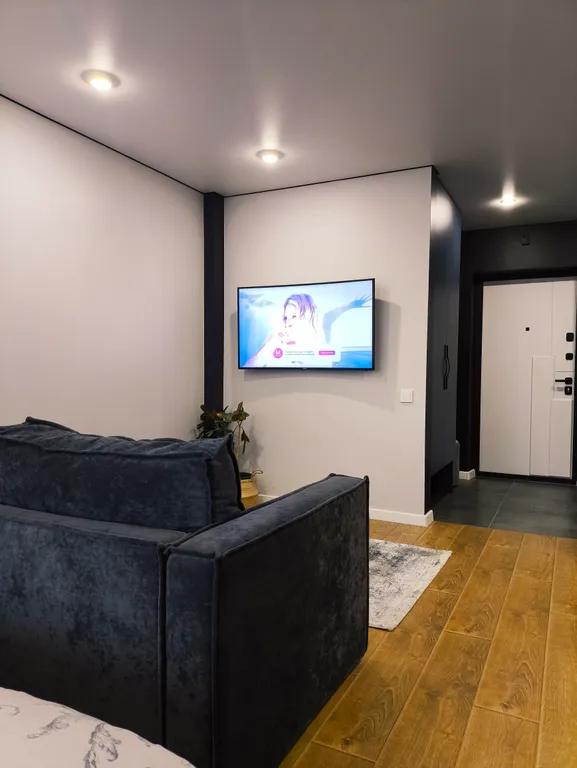 Studio apartment with designer renovation in the center of Pervomayska