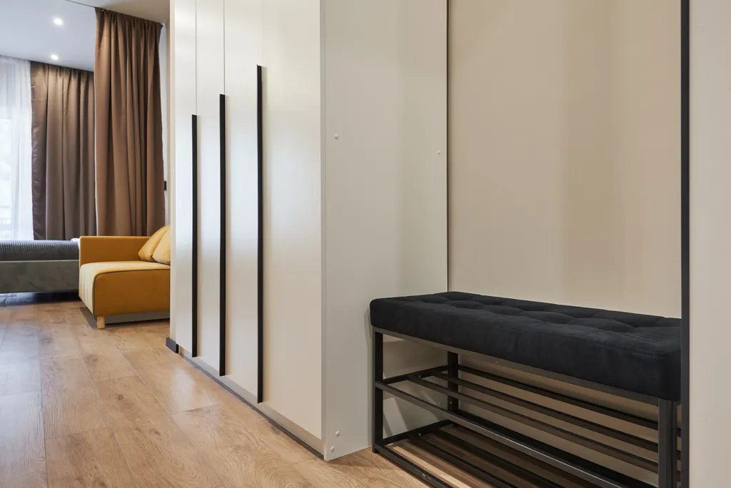 Студия для трех гостей