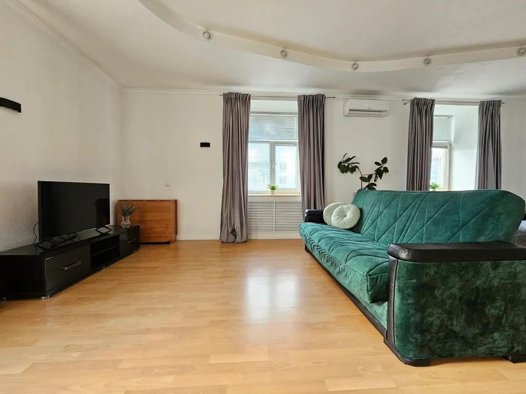 Студия у стадиона Металлург