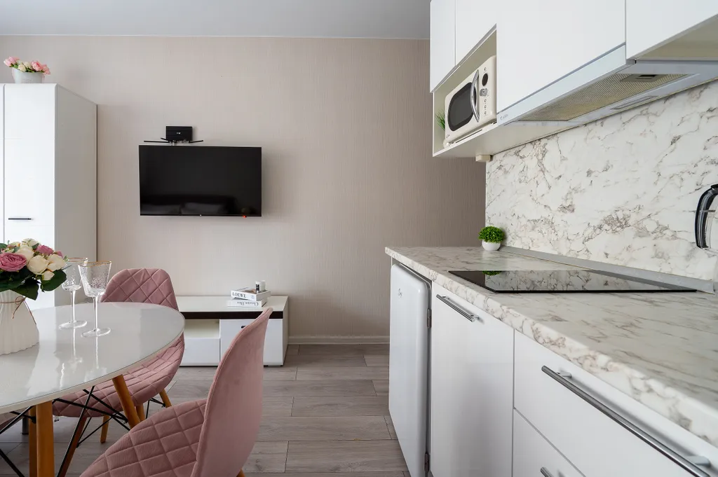 Студия у моря с бассейном на территории. Каравелла 112