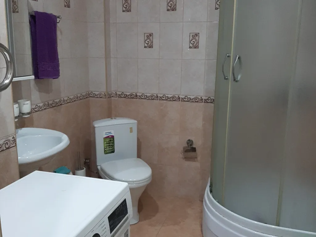 Уютная 2 комнатная квартира на первой линии к морю