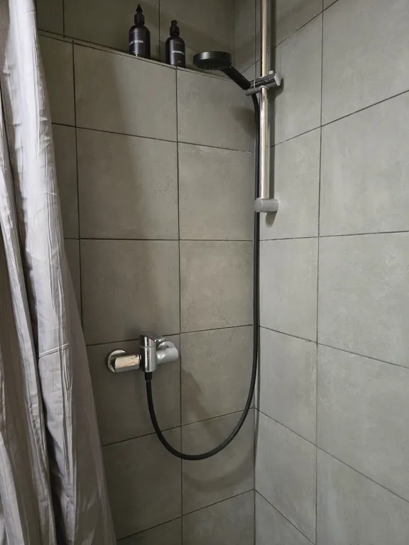 Домик в сосновом лесу