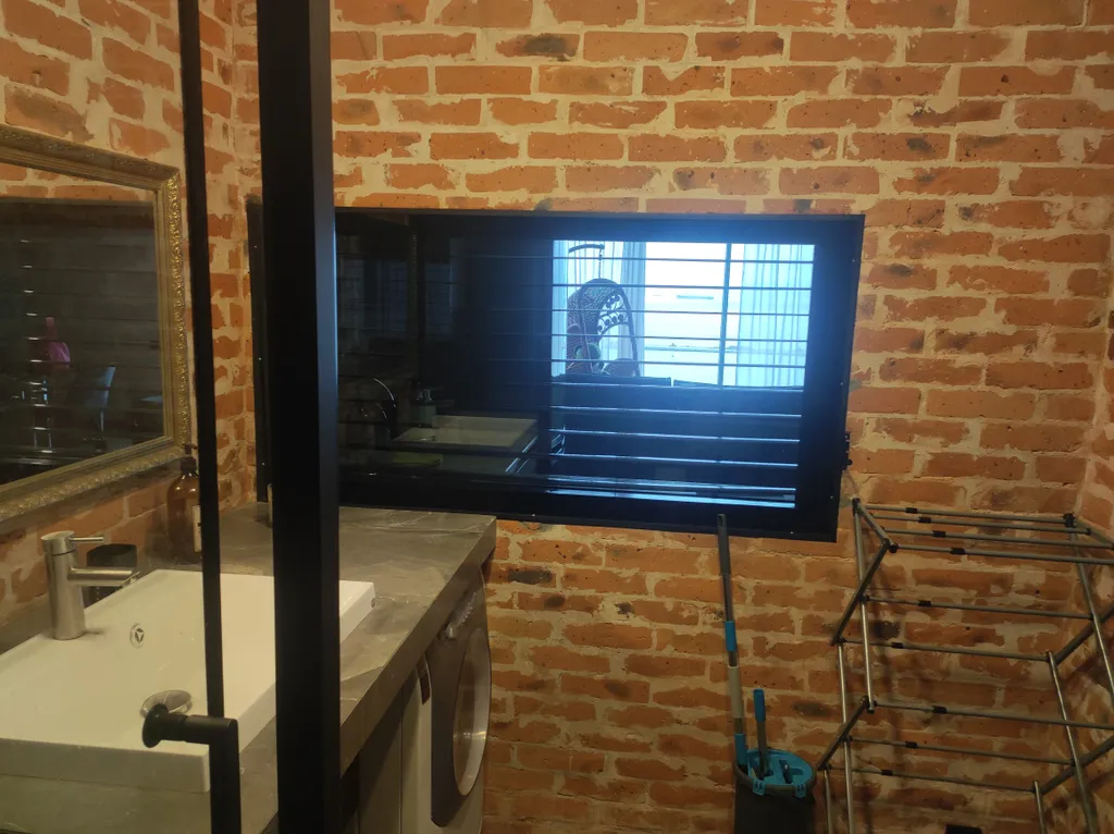 Апартаменты с видом на море, в элитном небоскрёбе, в центре города