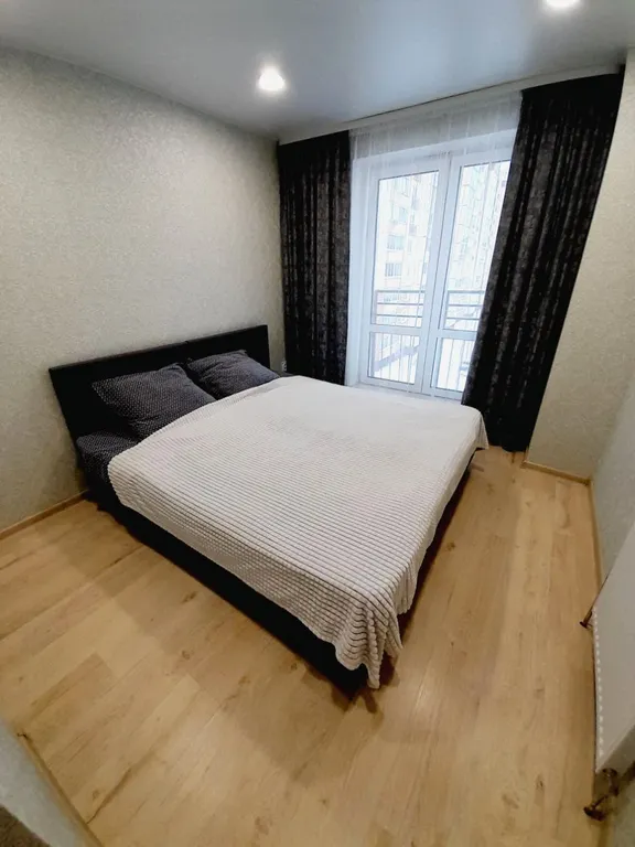 Новый элитный дом в центре, большая парковка