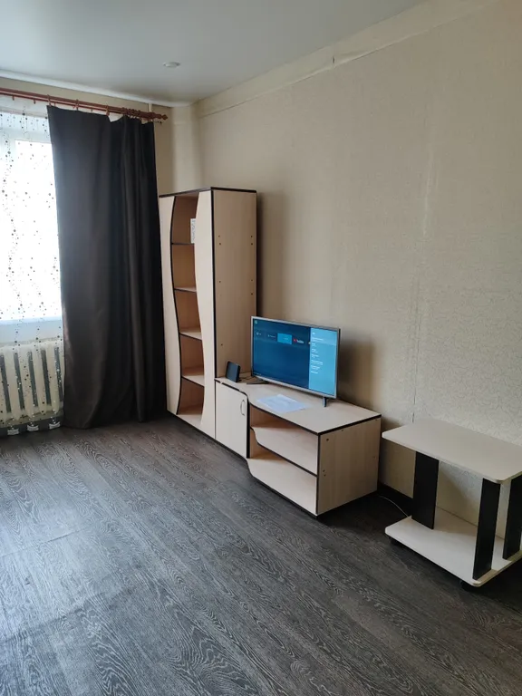 Квартира 1-комнатная Квартира — Тихвин