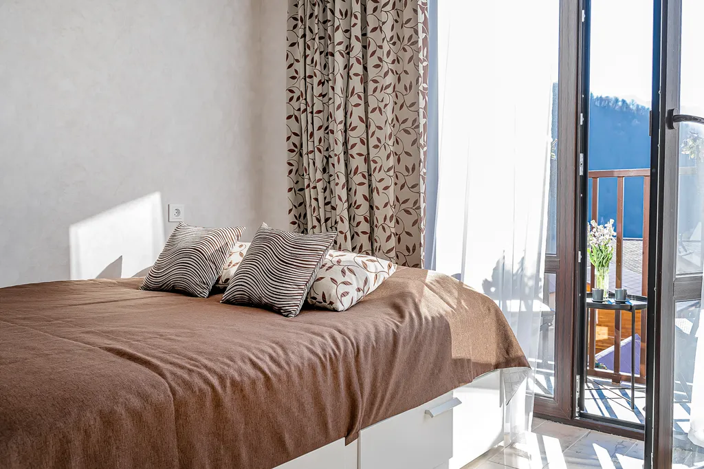 Студия 21 с видом на горы