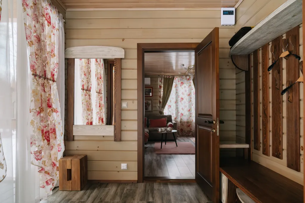 Уютный дом Бруни с видом на лес, террасой и беседкой