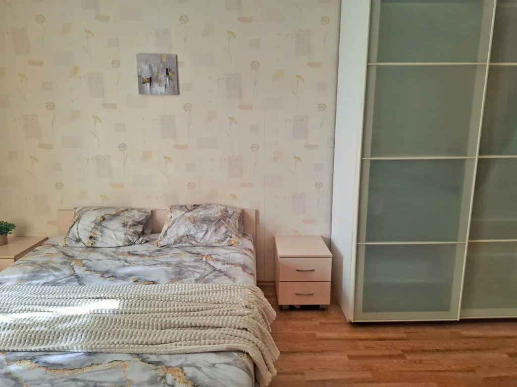 Ленинградская площадь, центр