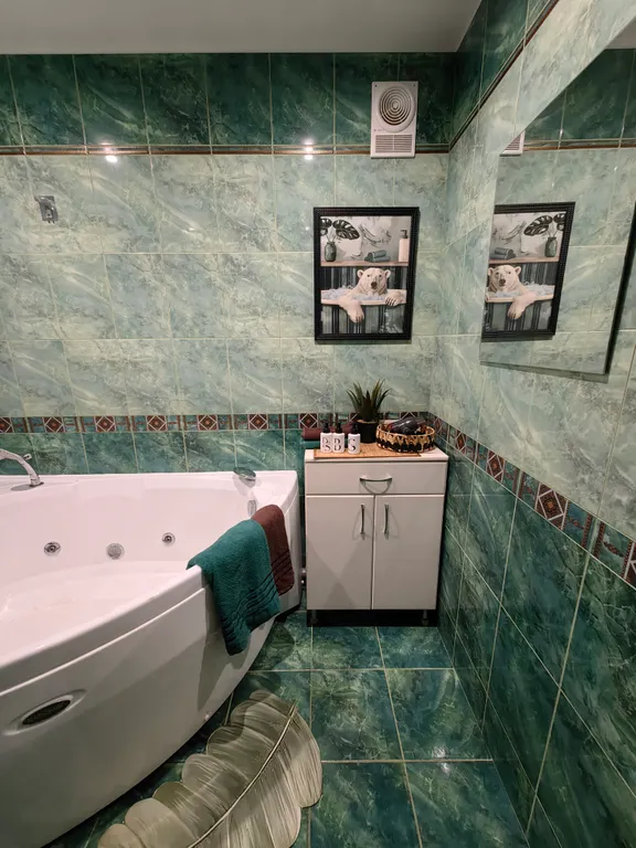 Просторная квартира у ЖД Вокзала, трёхкомнатная