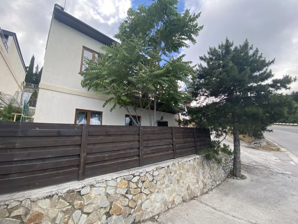 Коттедж Аренда дома в Ялте возле Ялта интурист — аренда посуточно в Массандра