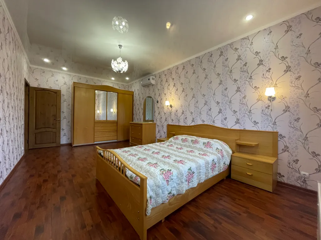 Дом возле Кипарисового озера