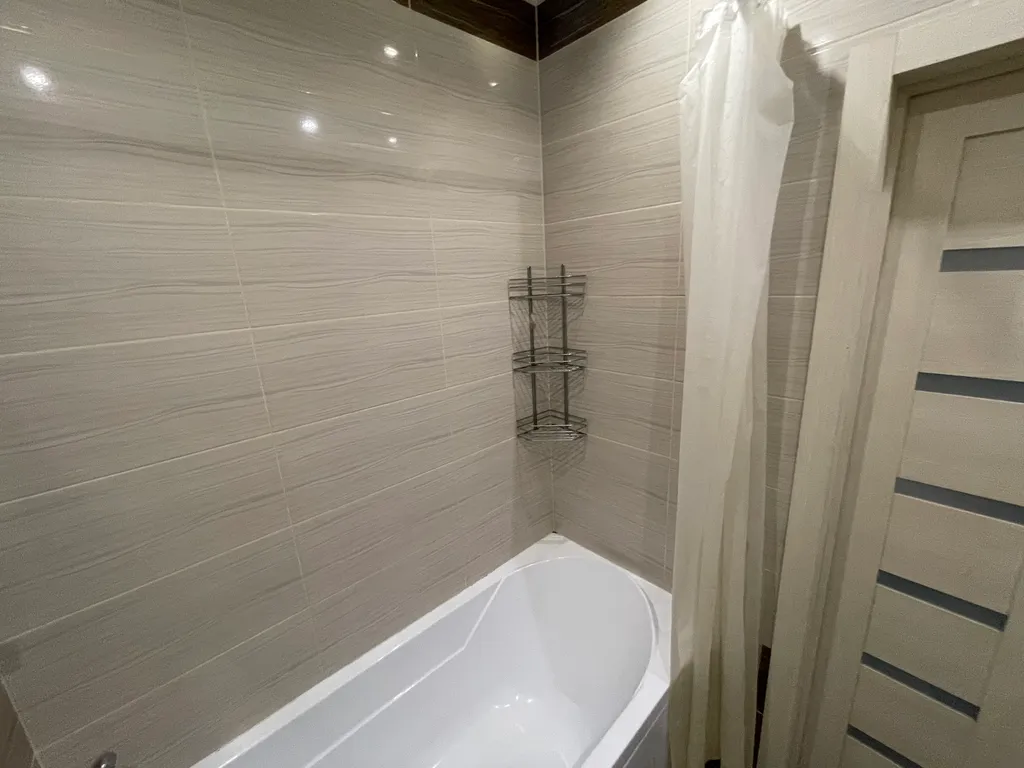 Уютная квартира рядом с аэропортом (5 мест, 15 мин аэропорт, 20 центр)