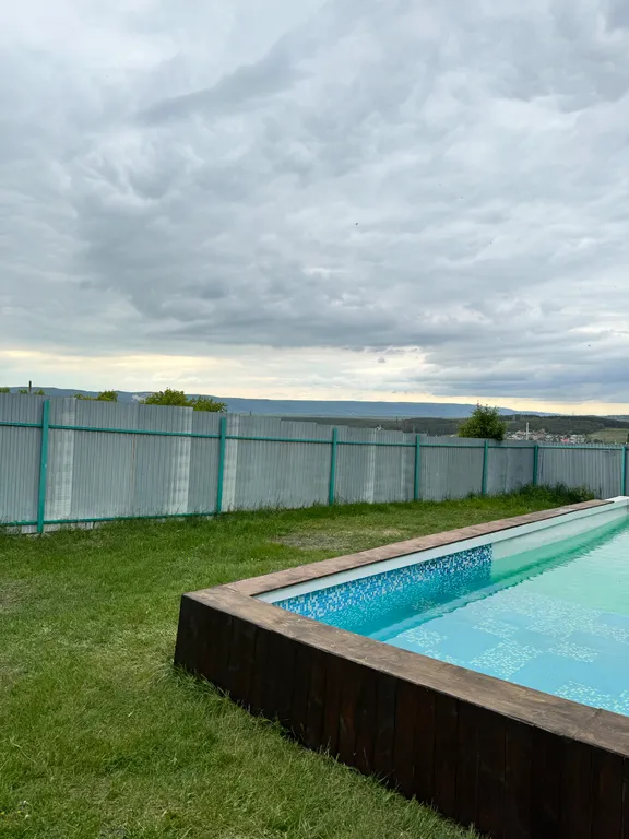 Срубовой дом с большим бассейном и шикарным видом на Жигулевские горы