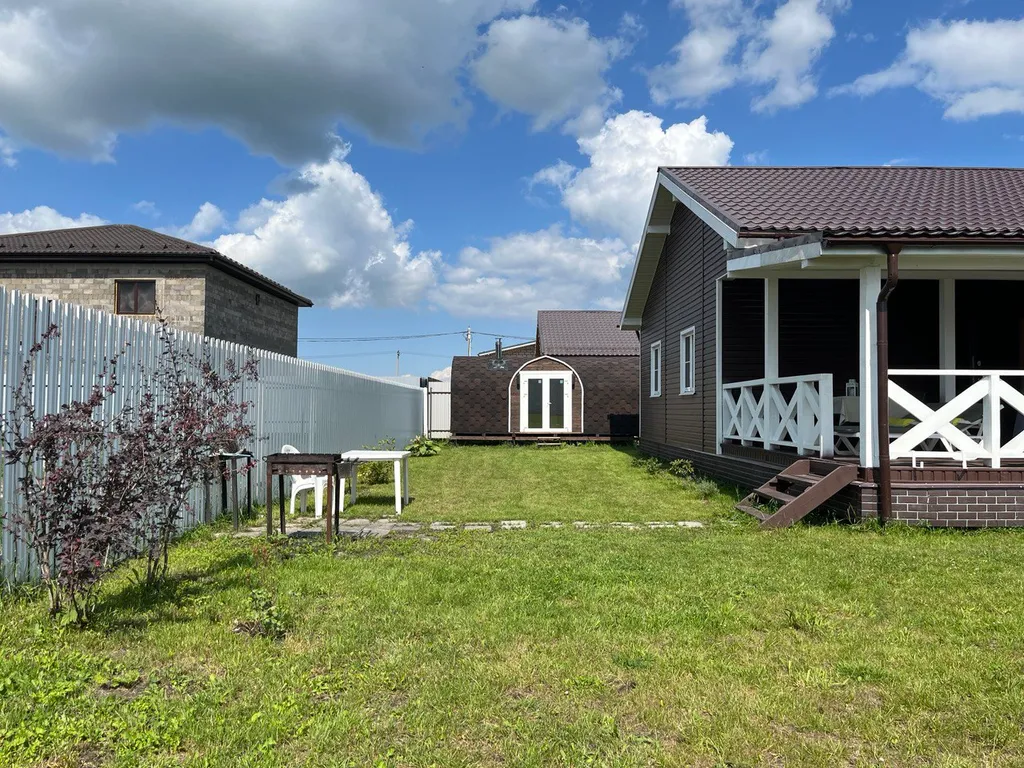 Коттедж Уютный домик для отдыха на свежем воздухе — Коммунар