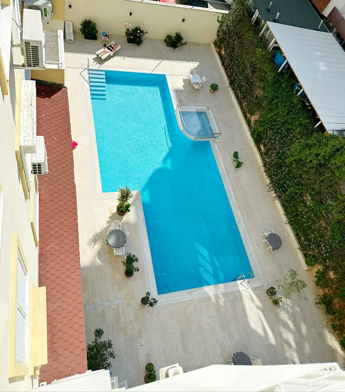 Большая квартира напротив пляжа Клеопатра