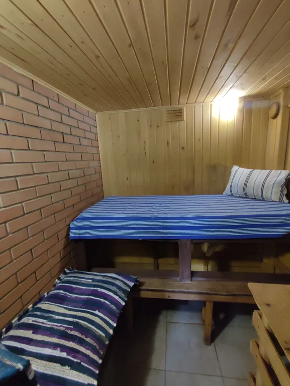 Бревенчатый 2-комнатный эко дом с большой верандой