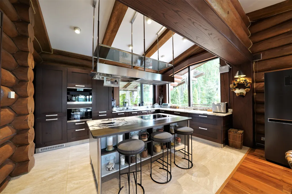 Коттедж на берегу Суходольского озера