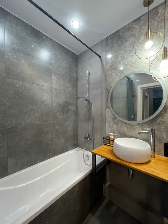 Уютная светлая квартира с большими окнами