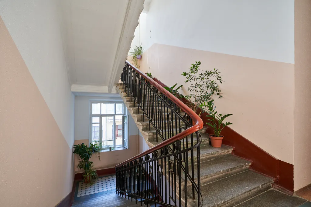 Квартира 3-комнатная квартира в знаменитом доме на Патриарших прудах в центре — Москва