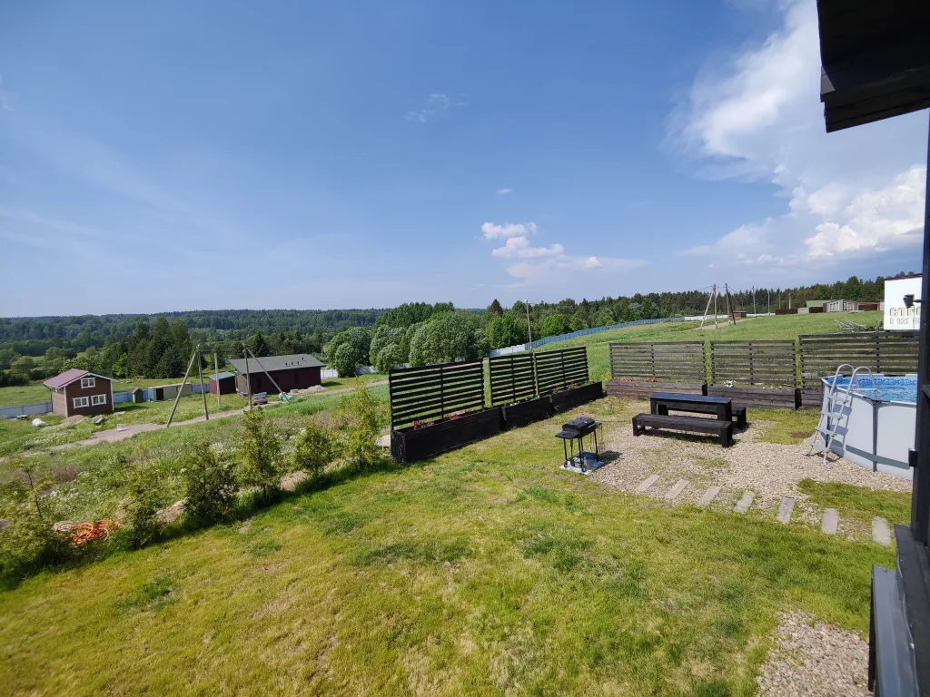 Коттедж Уютный дом с бассейном — Приморск