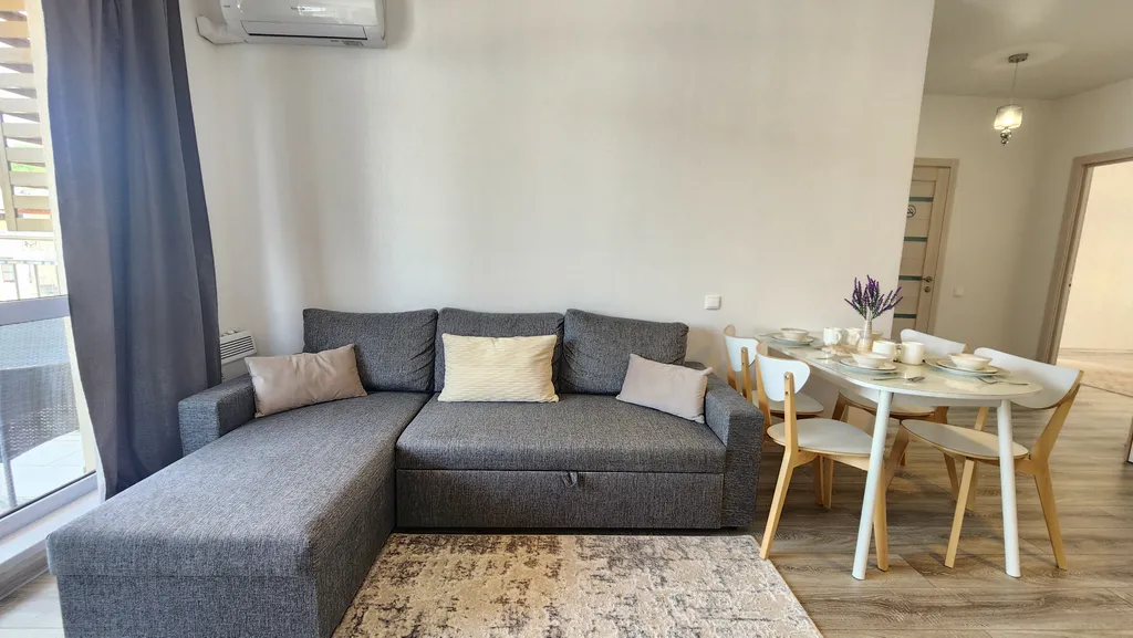 Уютная евротрешка с двумя балконами