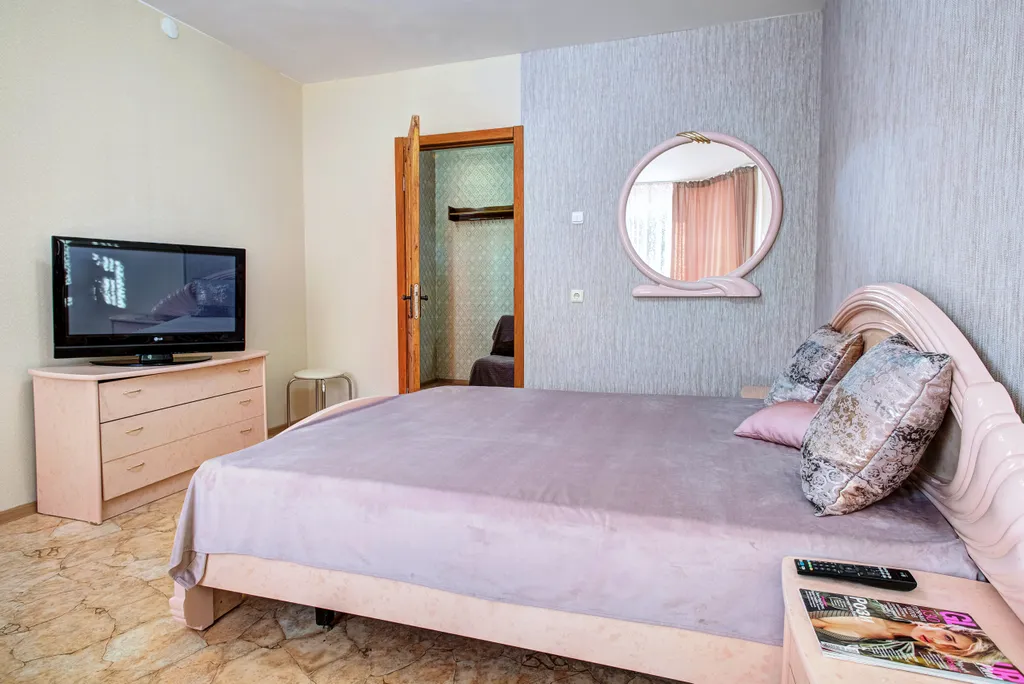 Чистая уютная квартира в районе ТРЦ Кристалл