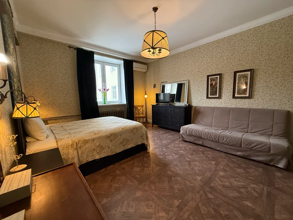 Трехкомнатная квартира Английский шик у Кремля