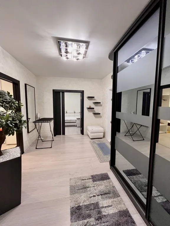 Двухкомнатная квартира в центре с 2 лоджиями