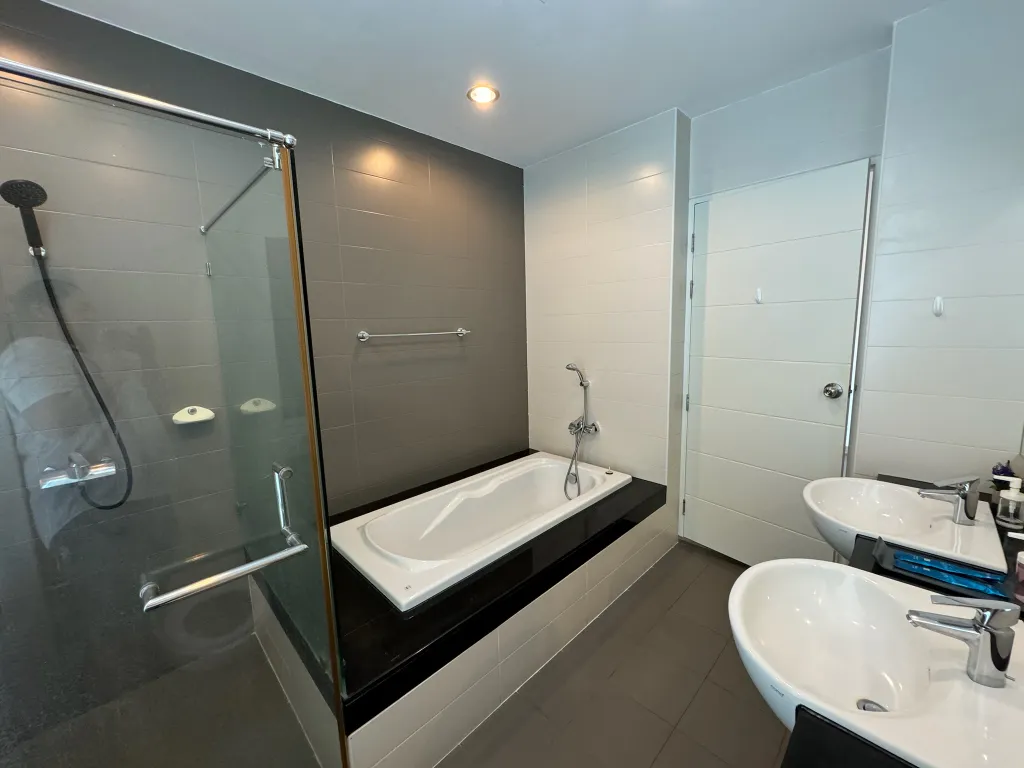 Просторные семейные апартаменты 90 кв.м. у пляжа Карон Veloche